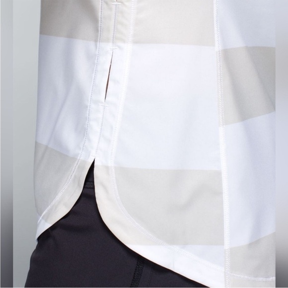 Lululemon Lightened Up Short Sleeve Striped Top | Size 12 - Picture 13 of 13